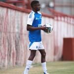 Após lesões, Cruzeiro 'busca' jogador de Seleção de base para reforçar lateral