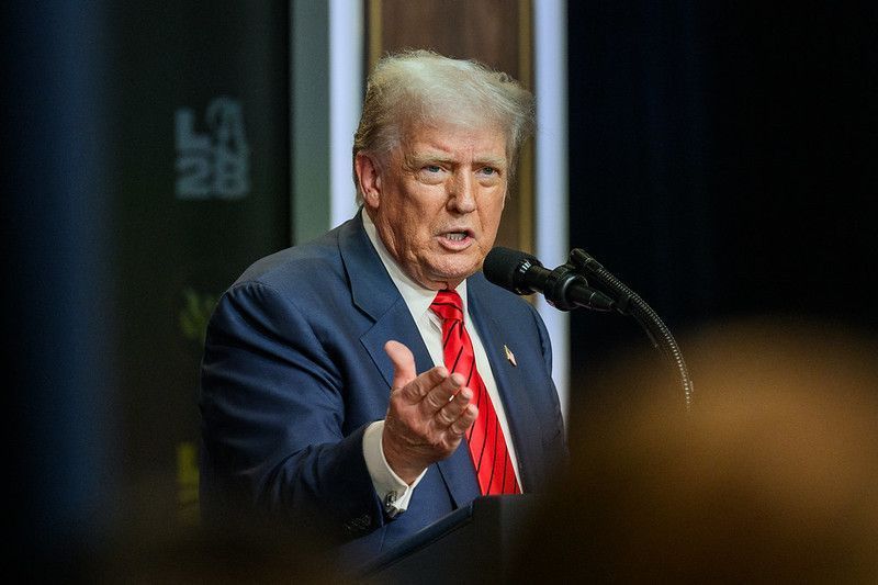 Trump ameaça impor tarifas a países que não apoiam anexação da Groenlândia