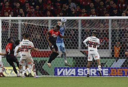 São Paulo encaminha saídas após eliminação na Copa do Brasil
