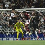 Atlético x Flamengo: súmula relata atraso, arremesso de copo e uso de laser