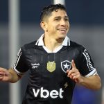 Botafogo volta a vencer o Bragantino e avança às quartas da Copa do Brasil