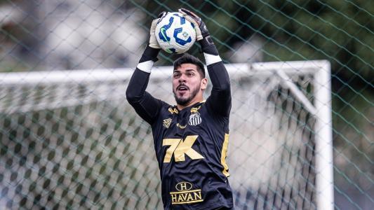 João Paulo em treino do Santos, no CT Rei Pelé