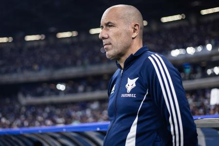 Leonardo Jardim, do Cruzeiro, durante o jogo com o Santos pelo Campeonato Brasileiro