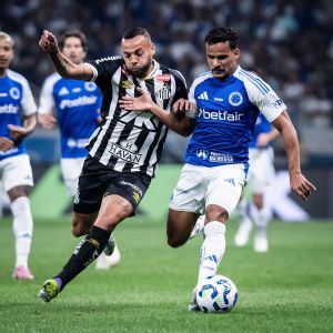 Cruzeiro e Santos se enfrentaram no Mineirão, em Belo Horizonte
