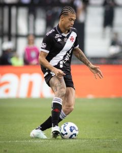 João Victor não joga mais pelo Vasco e vai para o CSKA, da Rússia