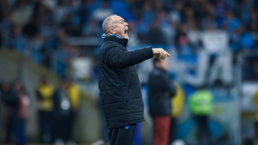 Mano Menezes, técnico do Grêmio, durante jogo contra o Sport