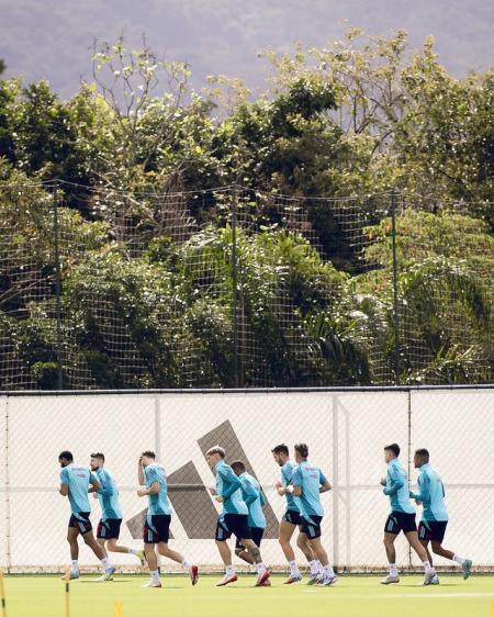 Elenco do Flamengo durante treino