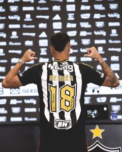 Reinier sendo apresentado como jogador do Atlético