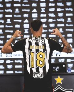 Reinier sendo apresentado como jogador do Atlético
