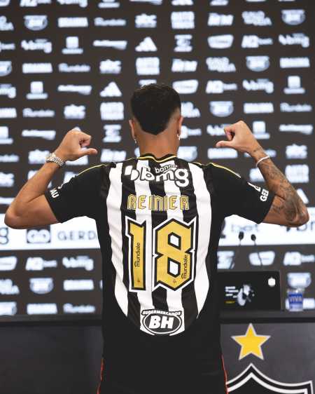 Reinier sendo apresentado como jogador do Atlético