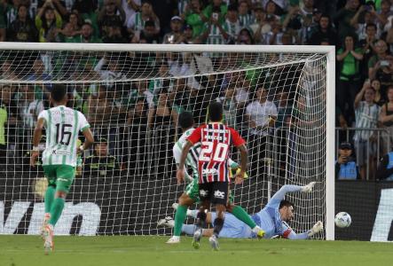 São Paulo contou com Rafael para garantir o empate com o Atlético Nacional
