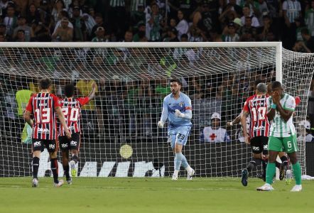 São Paulo levará empate para o jogo de volta, no Morumbis