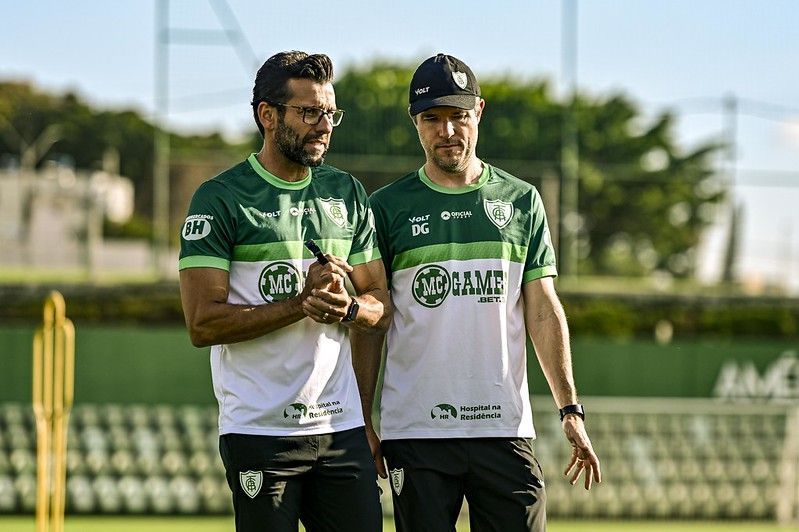 Escalação do América: estreante, Valentim define titulares para encarar Amazonas