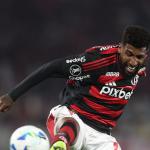 Emerson Royal reage às vaias da torcida do Flamengo, se desculpa e manda recado