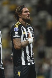 Lyanco, do Atlético, antes do jogo contra o Godoy Cruz pela Sul-Americana