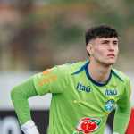 Grêmio encaminha renovação com joia da base após interesse de clubes da Premier League