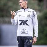 Santos define interino enquanto não acerta com novo técnico