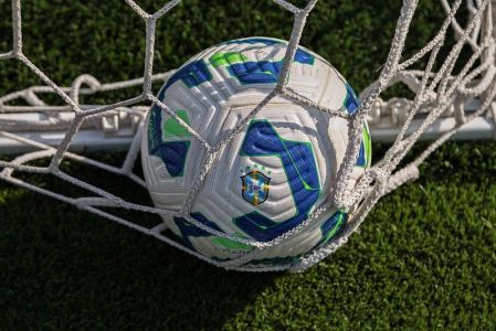 Bola oficial do Brasileiro Feminino