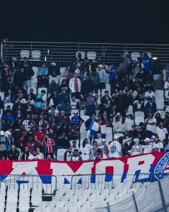 Torcida do Bahia marcou presença na Neo Química Arena, neste sábado (16)