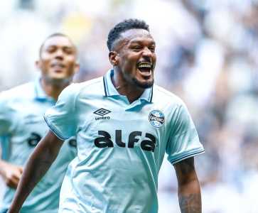 Edenilson fez o primeiro gol do Grêmio contra o Atlético