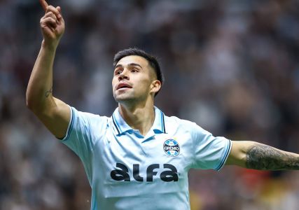 Atacante do Grêmio marcou gol na vitória sobre o Atlético pelo Brasileirão