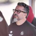 Cléber Xavier se manifesta pela primeira vez após saída do Santos; confira