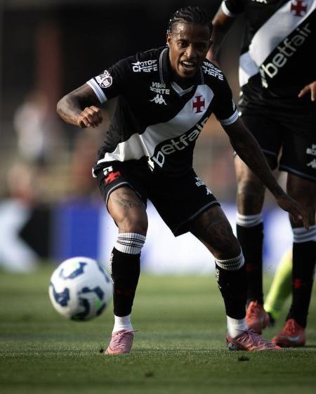 Tchê Tchê disparou contra a arbitragem em derrota do Vasco diante do Juventude