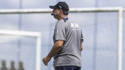 Técnico Rogério Ceni durante treino do Bahia