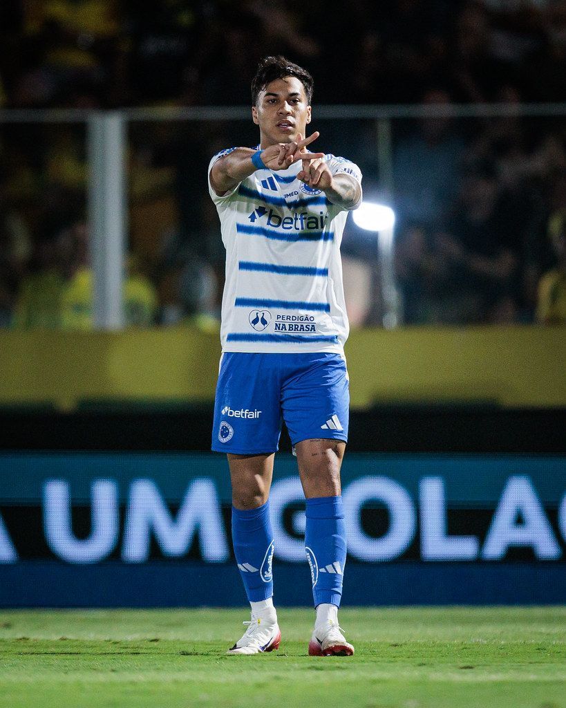 Kaio Jorge supera campeão e atinge marca expressiva pelo Cruzeiro