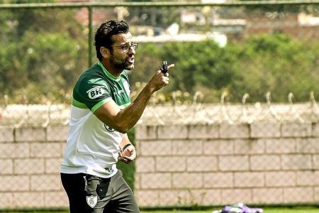 Alberto Valentim, técnico do América