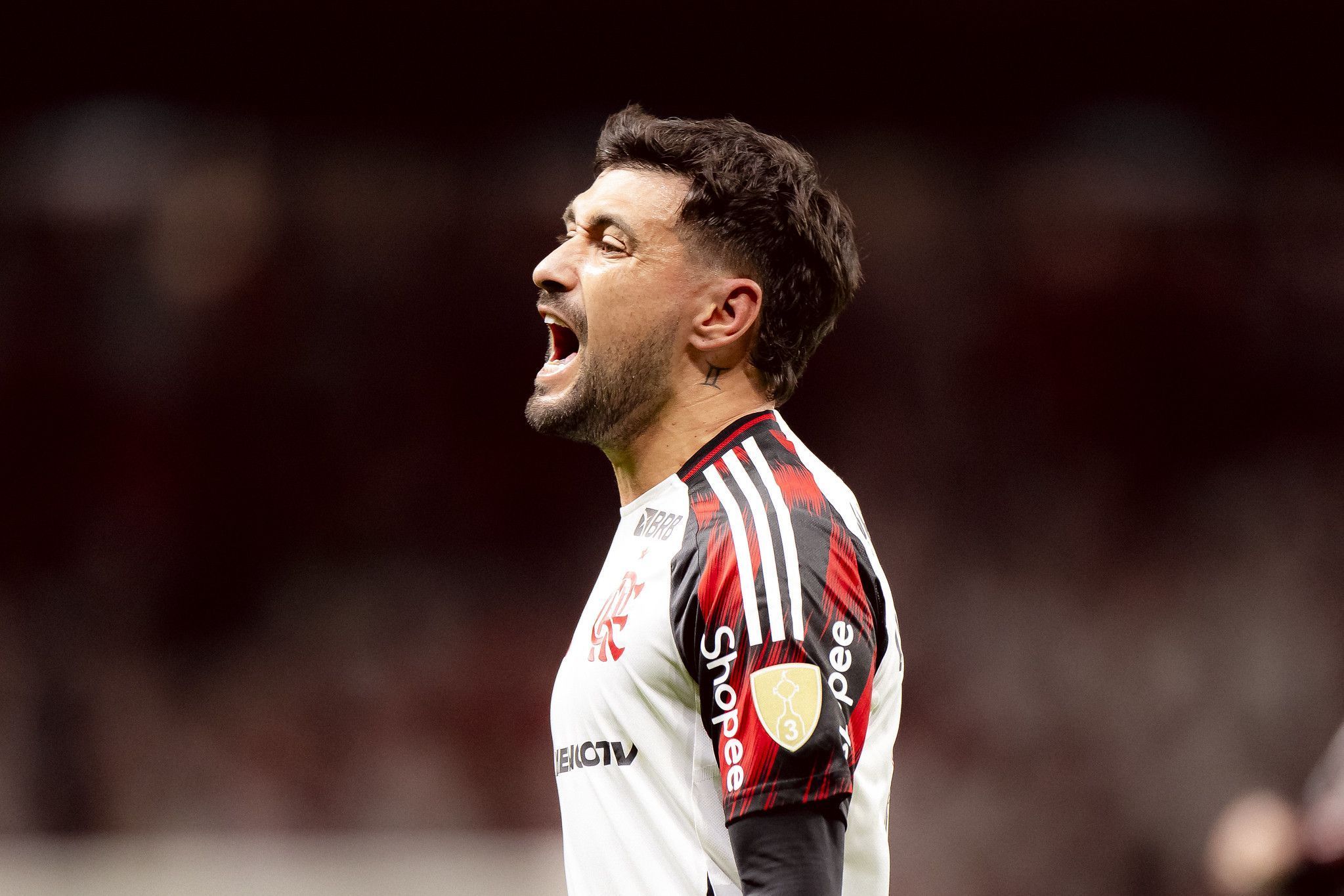 Flamengo bate Inter e se classifica às quartas da Libertadores