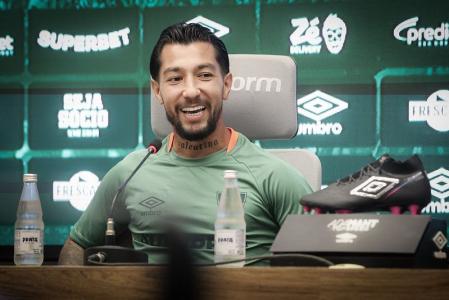 Luciano Acosta é mais um reforço do Fluminense para 2025