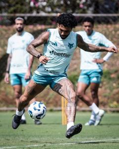 Gabigol em treino do Cruzeiro, nesta quinta-feira (21)