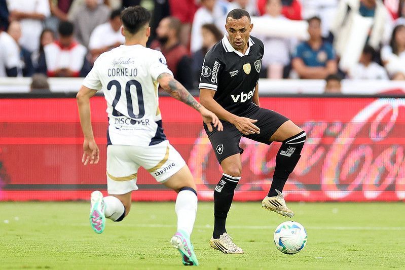 Titular do Botafogo reage à queda na Libertadores e é direto sobre Davide Ancelotti
