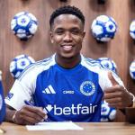Sinisterra revela como jogador do Botafogo influenciou no acerto com Cruzeiro