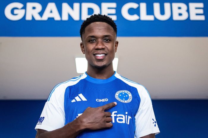 Luis Sinisterra, novo atacante do Cruzeiro