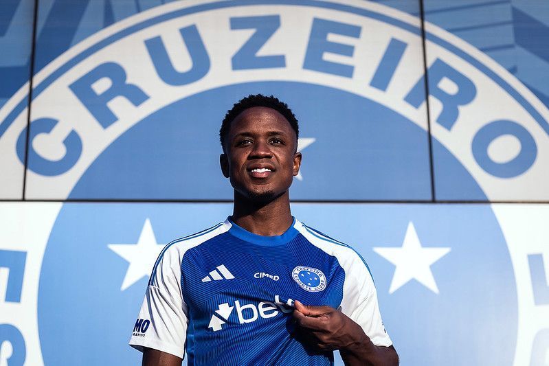 Sinisterra revela características e diz como pode ajudar o Cruzeiro em campo