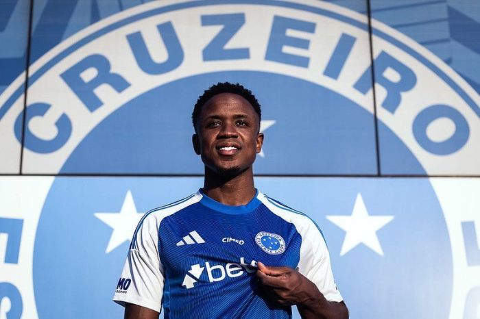 Luis Sinisterra, novo reforço do Cruzeiro 