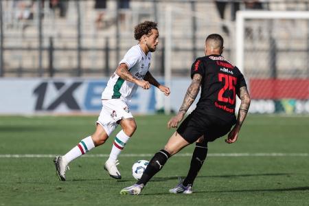 Guga durante duelo pelo Fluminense contra o Bragantino