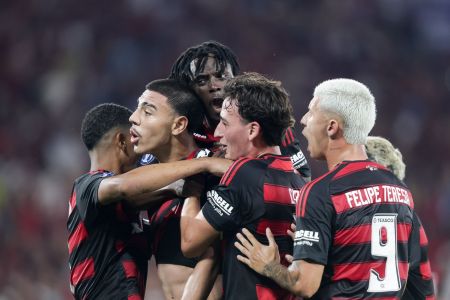 Flamengo x Barcelona-ESP: garotos do Ninho vibram no Maracanã