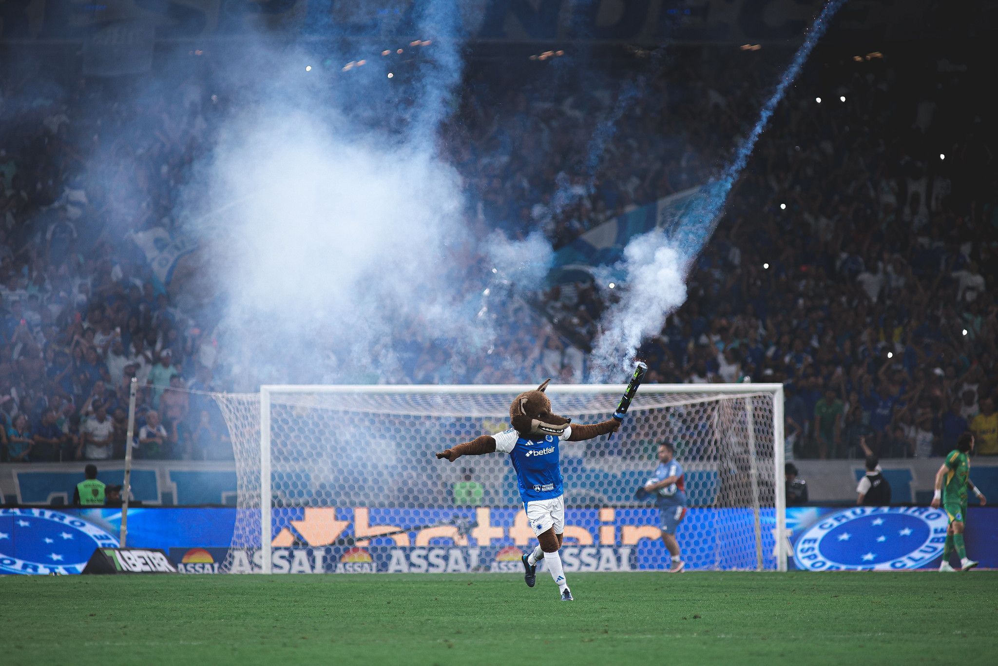 Após reclamações, Cruzeiro se posiciona sobre venda de ingressos para clássico