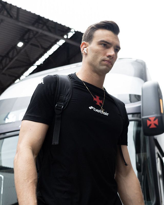 Goleiro do Vasco aponta fator determinante para sonhar na Copa do Brasil