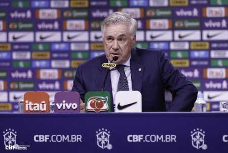 Carlo Ancelotti em entrevista coletiva com a Seleção Brasileira