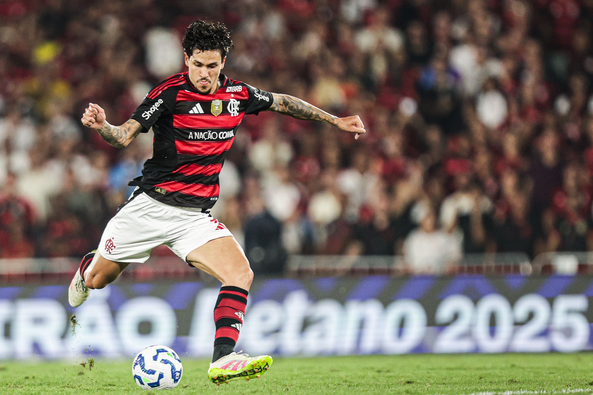 Artilheiro do 'novo Maracanã', Pedro chega ao 100º gol no estádio; veja ranking