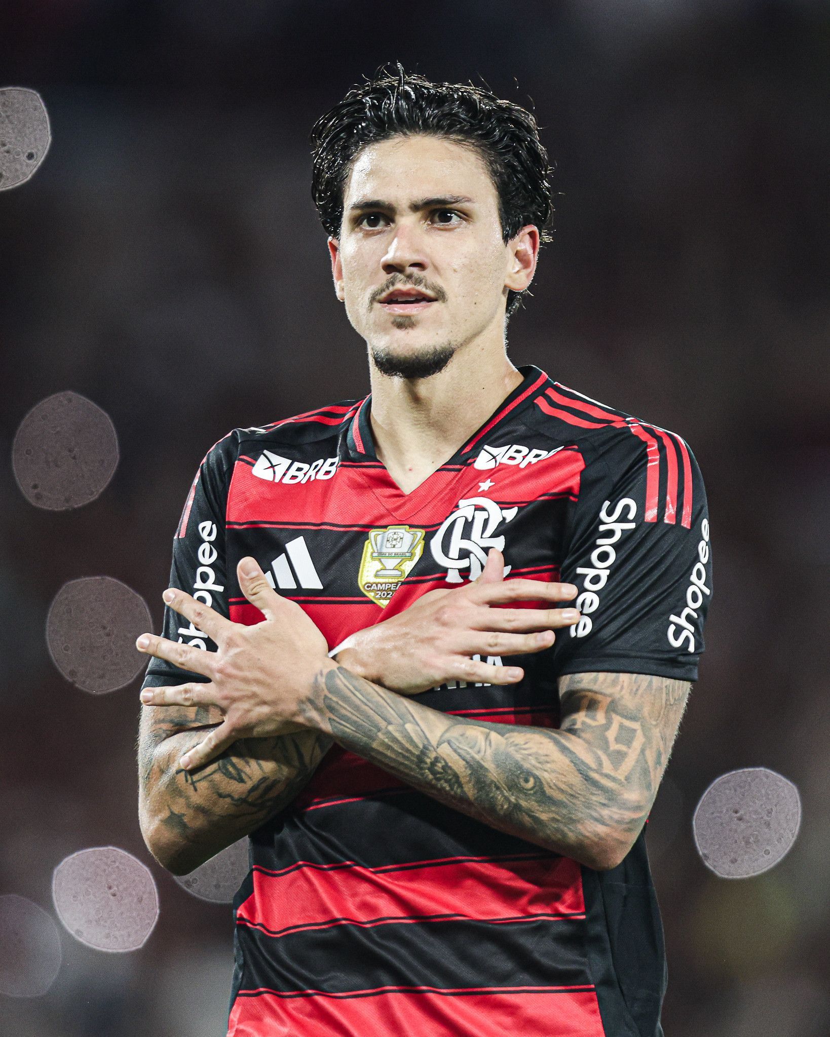 Pedro menciona superação após alcançar marca histórica pelo Flamengo