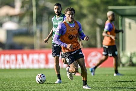 Figueiredo vai trocar o América pelo Alverca, de Portugal