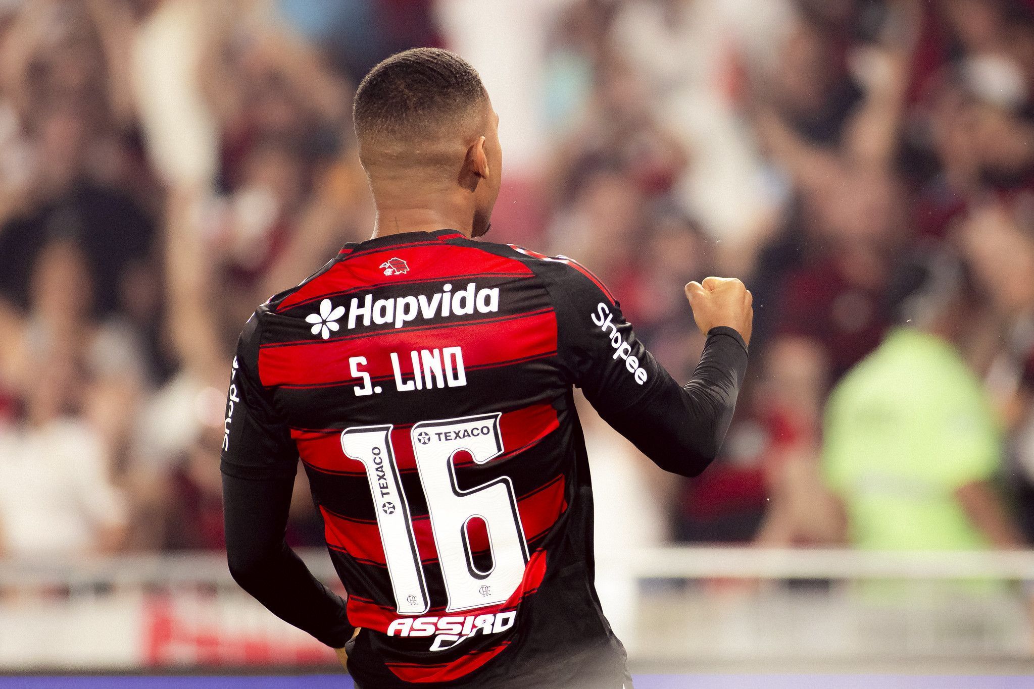Flamengo movimenta mais de R$ 600 milhões em vendas e reforços; veja balanço da janela