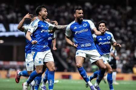 Kaio Jorge e Fabrício Bruno marcaram os gols da vitória do Cruzeiro sobre o Atlético na Arena MRV