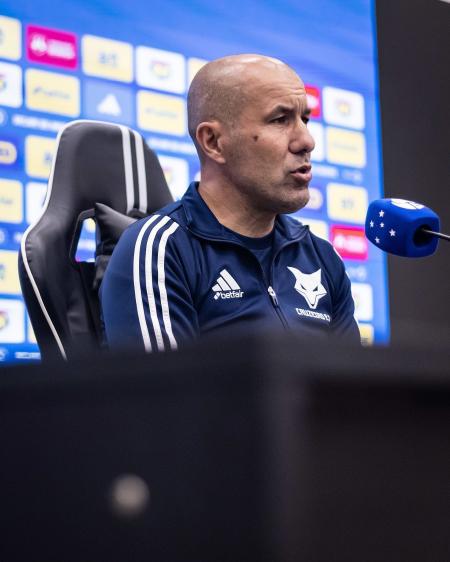 Leonardo Jardim, em entrevista coletiva após a vitória do Cruzeiro por 2 a 0 contra o Atlético, na Arena MRV