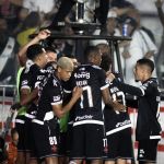 Após cinco reforços, Diniz abre o jogo sobre movimentação do Vasco no mercado